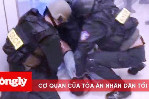 Chém chị ruột tử vong rồi cố thủ trong nhà