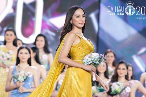 Nữ sinh 19 tuổi từng bán hàng thuê, mê hát vào chung kết HHVN 2020