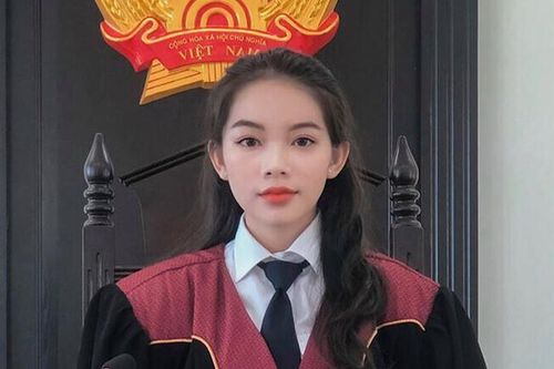 Khoác áo Thẩm phán, những nữ sinh Học viện Tòa án bất ngờ nổi tiếng bởi ngoại hình quá đỗi xinh đẹp