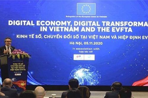 Đề phòng nguy cơ rơi vào 'vùng trũng' công nghệ