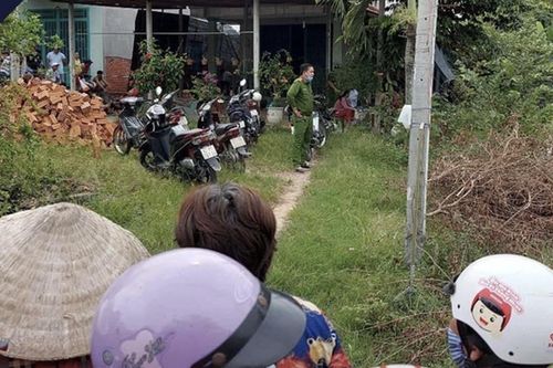 Tìm thấy thi thể cụ bà 79 tuổi bị quấn bởi túi nilon ở sau nhà hàng xóm