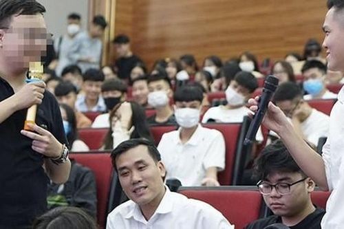 Bạn học xót thương nam sinh ĐH Giao thông Vận tải trúng đạn lạc tử vong