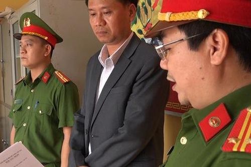 Nguyên trưởng phòng tài nguyên môi trường thiếu trách nhiệm gậy hậu quả nghiêm trọng bị khởi tố
