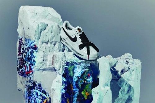 Nike công bố ngày bán giày hoa cúc mới của G-Dragon