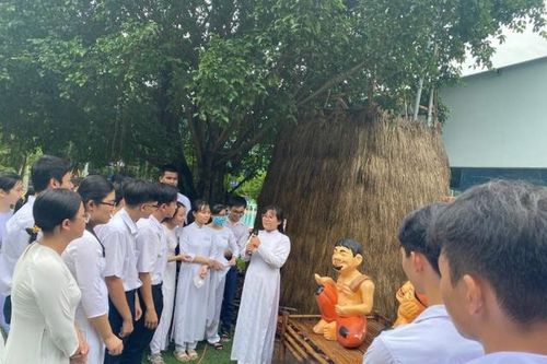 Đổi mới 'tour' trải nghiệm bắt nhịp chương trình mới