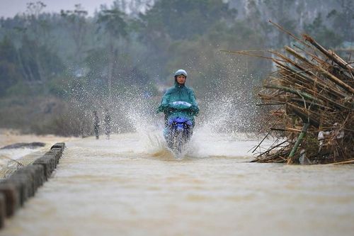 Tìm thấy thi thể người đàn ông bị lũ cuốn mất tích khi cứu người ở Quảng Ngãi