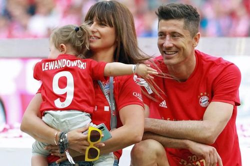 Ngôi sao Lewandowski: Thành công nhờ nghe lời vợ