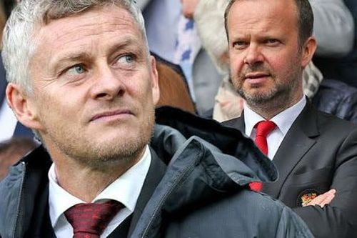 Lãnh đạo MU mới đáng bị sa thải, chứ không phải Solskjaer