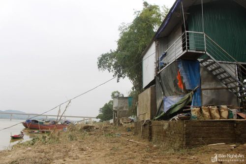 Thanh Chương: Sau lũ lụt người dân mất ăn, mất ngủ vì sạt lở nghiêm trọng