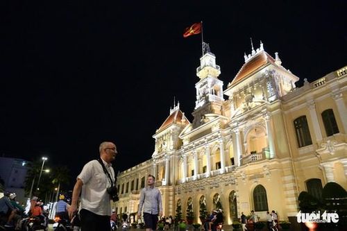 Trụ sở UBND TPHCM: Nên đưa di sản đến công chúng