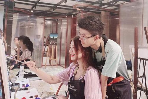 Bạn gái cũ đăng ảnh người mới, thiếu gia Phan Hoàng lập tức khoe khoảnh khắc tình tứ cùng 'em yêu'