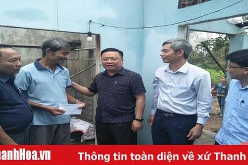 Huyện Triệu Sơn thăm hỏi, động viên Nhân dân vùng lũ tại tỉnh Quảng Nam