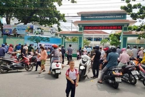 Khánh Hòa: Phụ huynh bật khóc vì trường tiểu học bớt xén suất ăn bán trú của 900 học sinh tiểu học