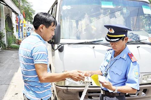 Siết chặt quản lý xe kinh doanh vận tải