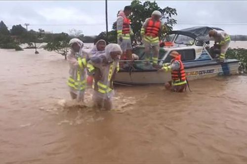 Phát huy vai trò Công an xã chính quy trong hỗ trợ người dân phòng chống thiên tai