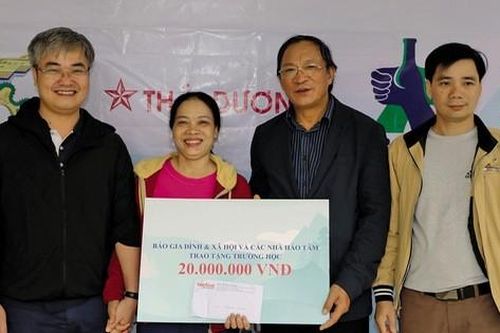 Chương trình hướng về miền Trung của báo GĐ&XH: Chung tay cùng bà con vượt qua gian khó