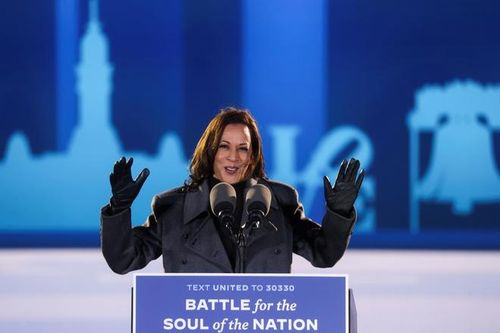 Ông Biden sẽ thành tổng thống, nhưng bà Harris mới làm nên lịch sử