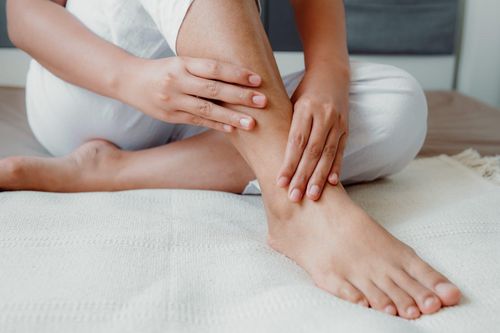 Chứng phù nề cảnh báo vấn đề sức khỏe gì?