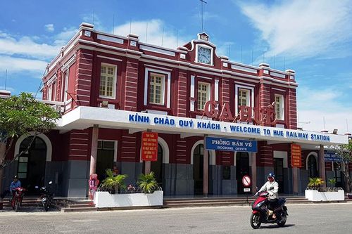 Lãng phí khi đầu tư, khai thác nhà ga nửa vời