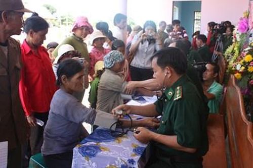 Bài 3: Kết nghĩa keo sơn, giúp đỡ chí tình