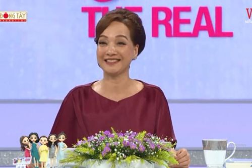 NSND Lê Khanh thừa nhận không có yếu tố giải trí khi dẫn gameshow, xin lỗi khán giả