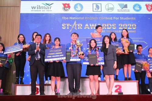 Đà Nẵng giành quán quân cuộc thi Tiếng Anh trong sinh viên Star Awards 2020