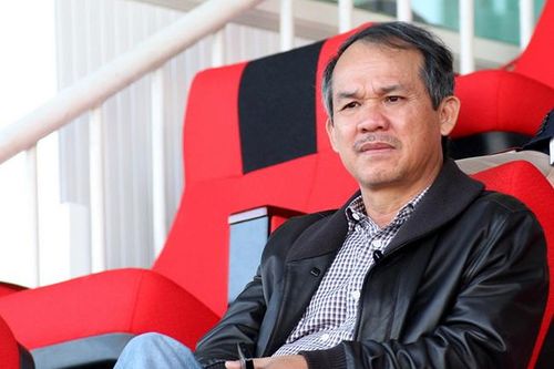 V-League hạ màn, chờ lời 'biện hộ' từ bầu Đức