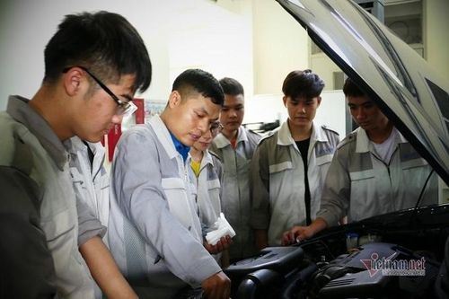 Học nghề công nghệ ô tô: Một lựa chọn thu hút nhiều bạn trẻ
