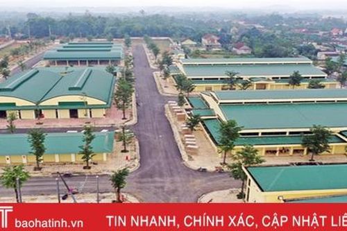 Tiểu thương hài lòng với chợ mới huyện Hương Khê, hơn 261 hộ đăng ký thuê 452 ki-ốt