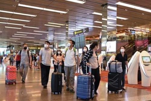 Doanh số bán lẻ của Singapore tiếp tục sụt giảm