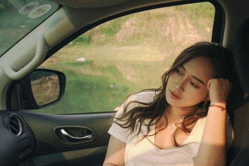 'Họa mi' Khánh Linh và nước đi táo bạo với album Khánh Linh's Journey