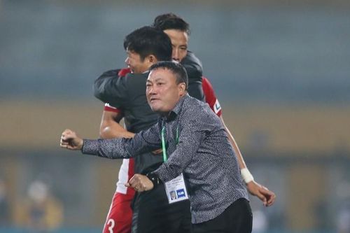 Trương Việt Hoàng đã có thể gạt nước mắt buồn về nhì trước Hà Nội FC!