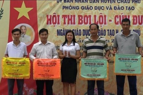 Bế mạc Hội thi 'Bơi lội – Cứu đuối' ngành giáo dục và đào tạo huyện Châu Phú lần X năm 2020