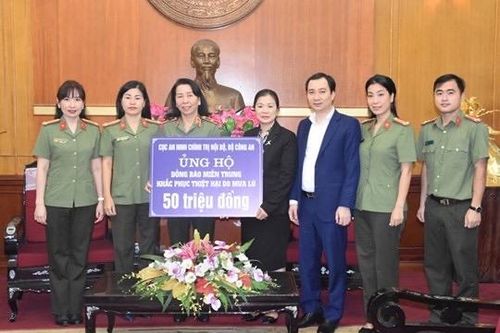 Hơn 318 tỷ đồng ủng hộ đồng bào vùng lũ các tỉnh miền Trung, Tây Nguyên