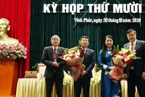 Phê chuẩn kết quả bầu chức vụ Chủ tịch UBND và Chủ tịch HĐND tỉnh Vĩnh Phúc