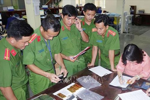 Vụ buôn lậu 51kg vàng qua biên giới: Truy nã, truy tìm 8 đối tượng