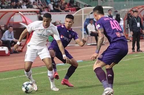 Thắng đậm Than Quảng Ninh, Hà Nội FC vẫn 'tuột' ngôi vô địch V.League 2020