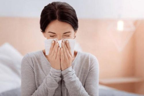 Ngạt mũi buổi sáng, dùng thuốc gì?