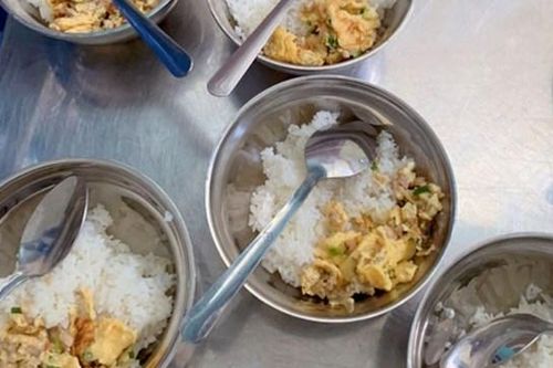 Nha Trang (Khánh Hòa): Làm rõ việc học sinh tiểu học bị bớt xén suất ăn