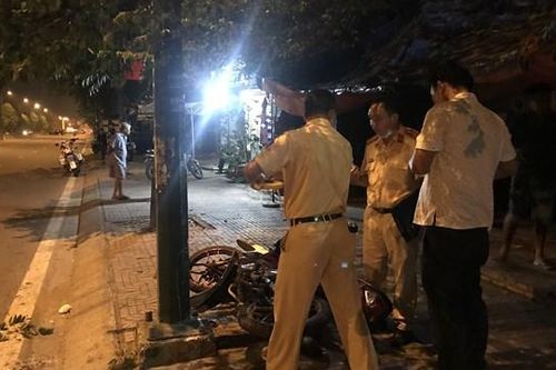 Xe máy lao lên vỉa hè, nam thanh niên tử vong tại chỗ