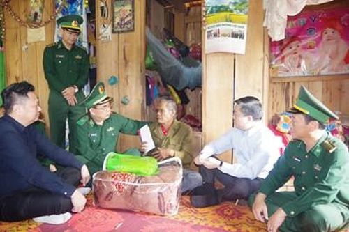Ấm lòng quân dân biên giới