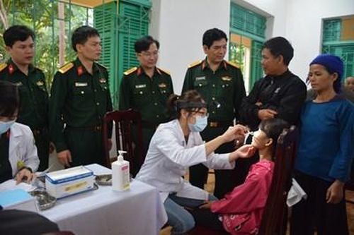 Nghĩa tình thầy thuốc Học viện Quân y