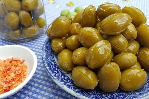 Trái cà na, đặc sản 'đầy ắp' kỷ niệm tuổi thơ của người miền Tây