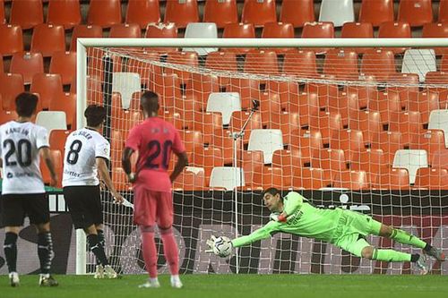 Real Madrid thua tan nát bởi cơn mưa penalty