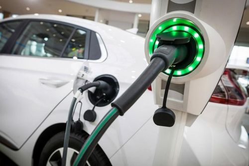 Chạy ô tô điện, chỉ nên sạc pin đầy 80%