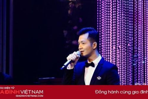 Ca sĩ Phạm Quốc Huy chiếm trọn cảm xúc của khán giả trong đêm nhạc 'Thu hát cho người'