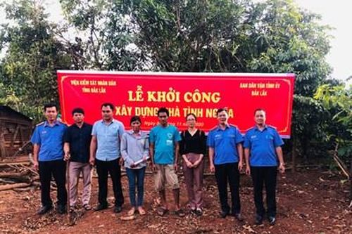 VKSND tỉnh Đắk Lắk phối hợp xây dựng nhà tình nghĩa tặng hộ nghèo