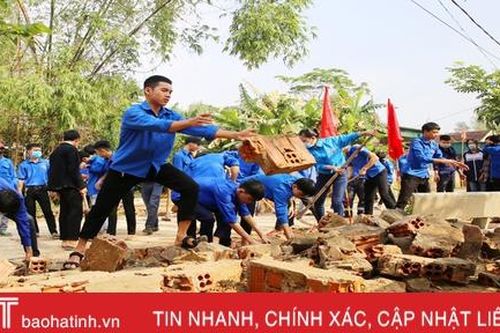 Tràn đầy sức trẻ trên những 'công trường thanh niên' ở Hà Tĩnh