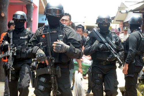Cảnh sát chống khủng bố Indonesia bắt giữ nhiều đối tượng tình nghi