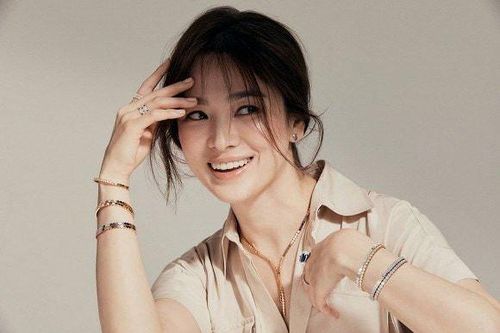 Ảnh thời bé của Song Hye Kyo bất ngờ bị cư dân mạng tìm kiếm